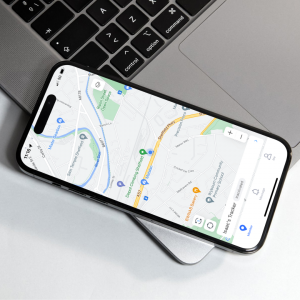 Solo Travel GPS Tracker Introduction Row Image